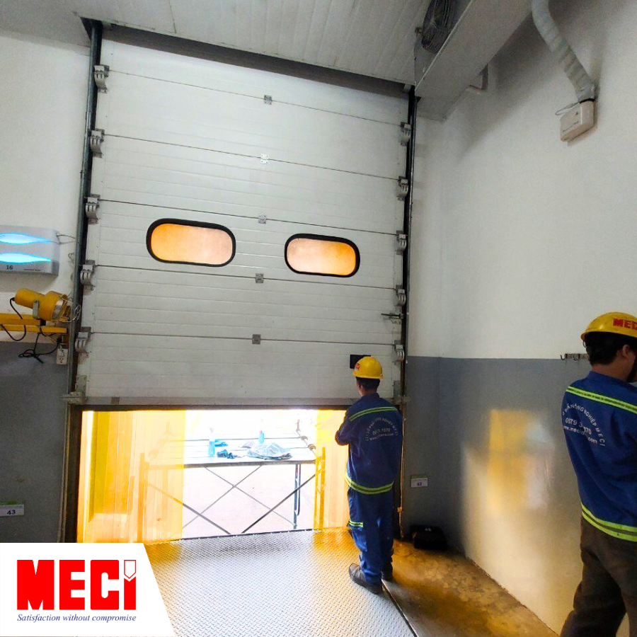 Kỹ thuật MECI với Sản phẩm Cửa trượt trần