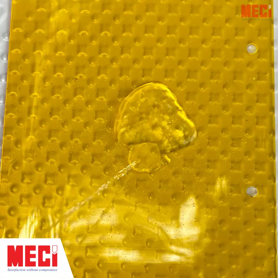 Nước không thấm trên bề mặt nhựa