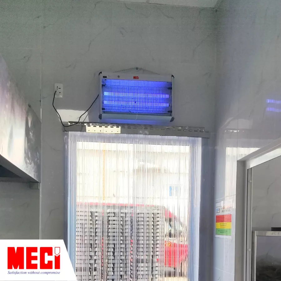 Sản phẩm Đèn diệt côn trùng MECI được lắp đặt tại nhà xưởng
