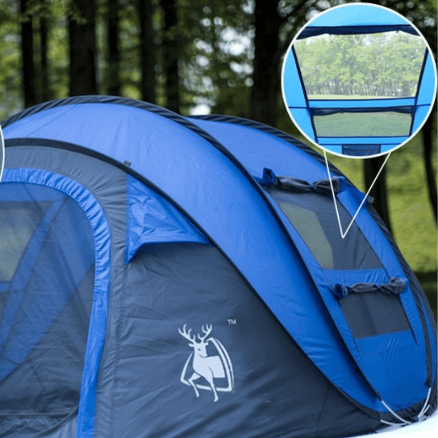 Một túp lều được làm nổi bật cửa sổ