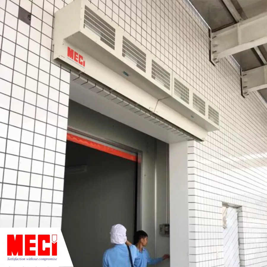 Quạt cắt gió tại cửa nhà máy