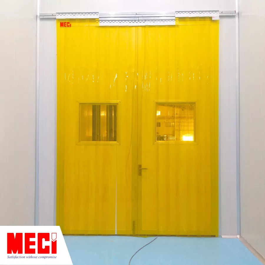Rèm nhựa pvc màu vàng