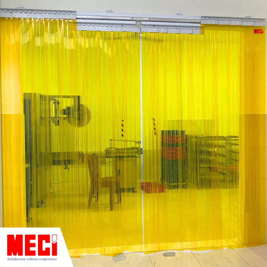 Rèm nhựa pvc màu vàng