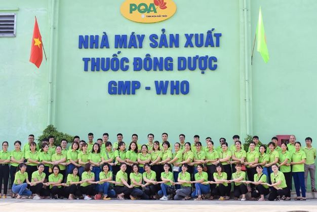 Đội ngũ nhân viên của nhà máy sản xuất thuốc Đông Dược đạt tiêu chuẩn GMP-WHO