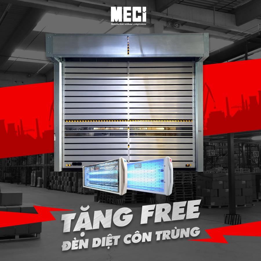 Hình cửa cuốn nhanh nan nhôm có dòng chữ tặng free đèn diệt côn trùng bên dưới cửa.