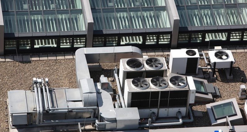 Cận cảnh HVAC System bên ngoài nhà xưởng