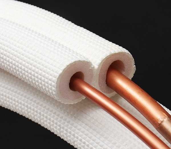 Loại ống đồng nhỏ được bọc bên ngoài lớp xốp cách nhiệt