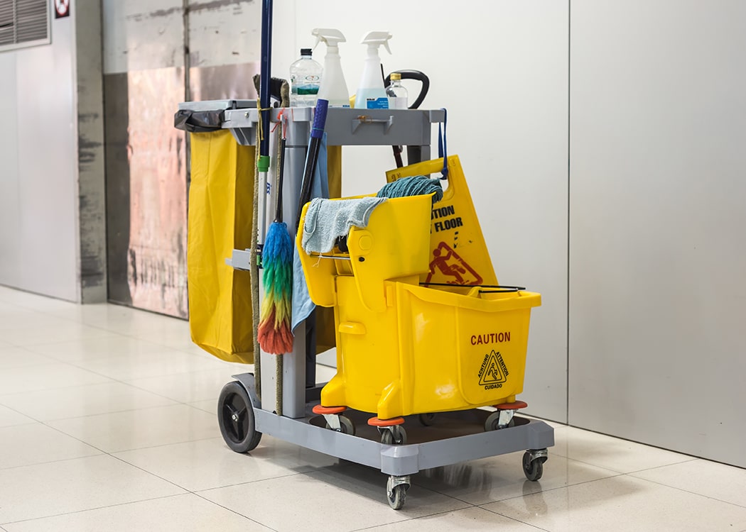 các dụng cụ vệ sinh nhà xưởng