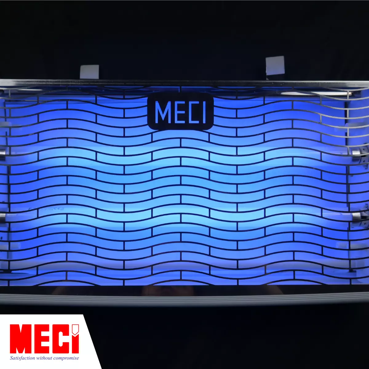 Đèn côn trùng MECI đang hoạt động