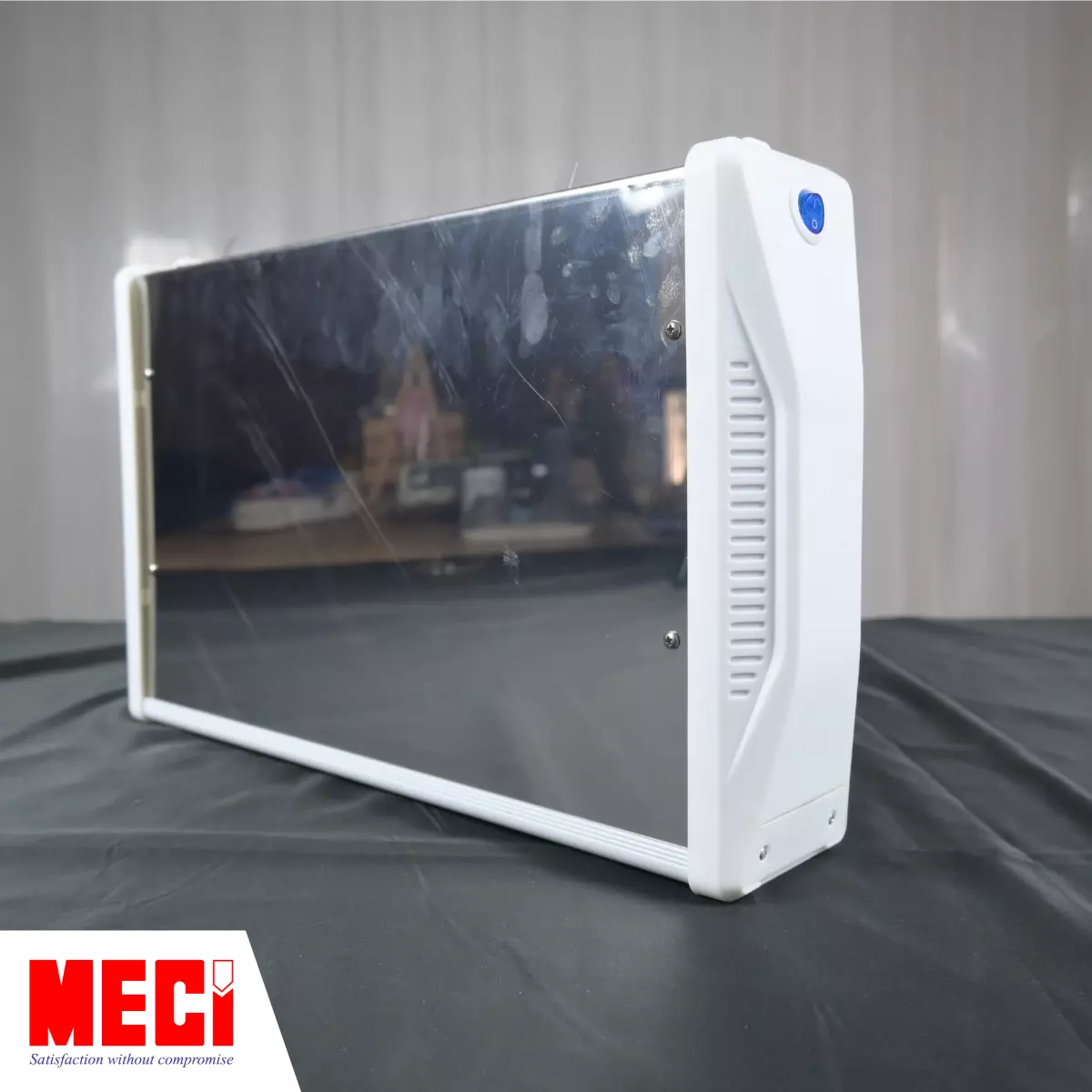 Mặt phẳng phía sau của đèn côn trùng MECI inox