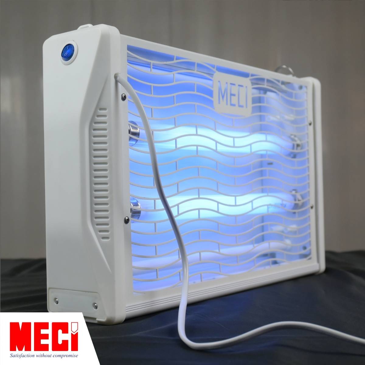 Đèn côn trùng MECI đang hoạt động