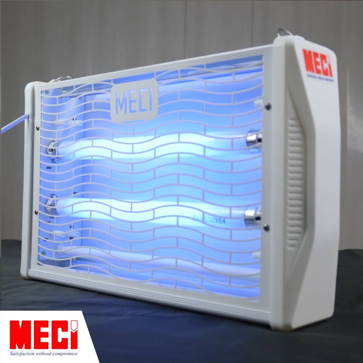 Đèn côn trùng MECI đang hoạt động