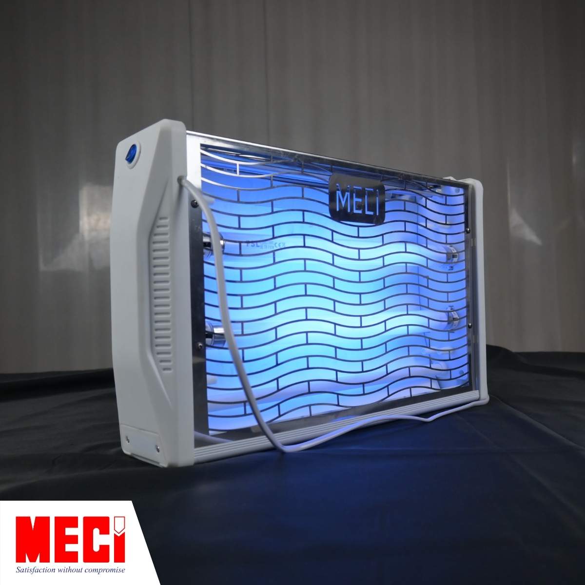 Đèn côn trùng MECI đang hoạt động