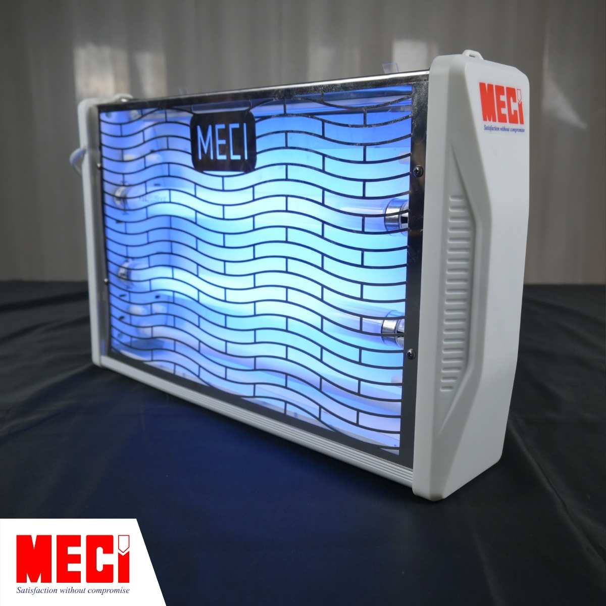 Đèn côn trùng MECI đang hoạt động