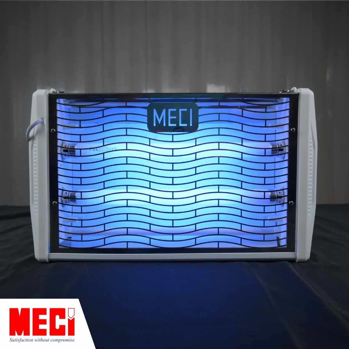 Đèn côn trùng MECI đang hoạt động