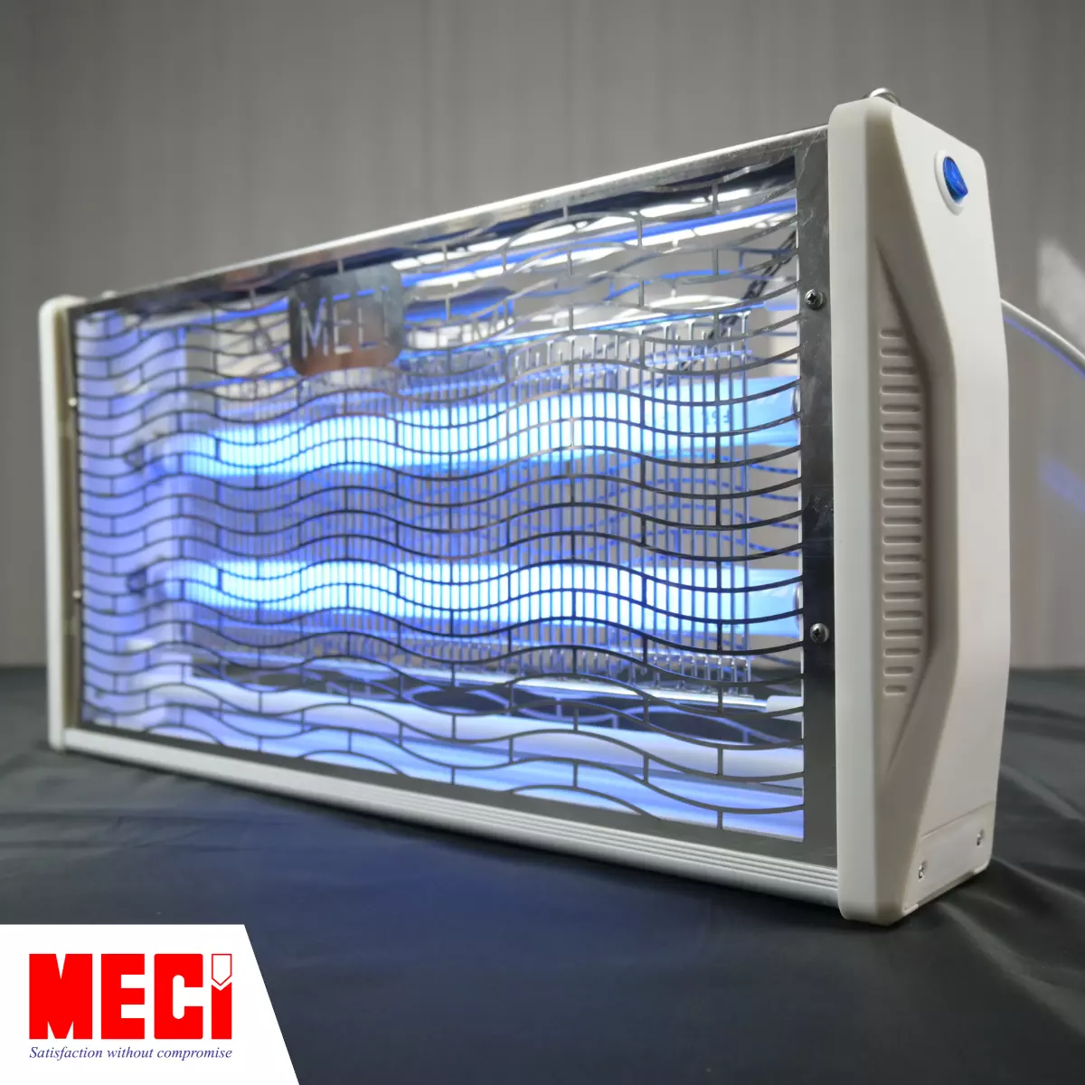 Đèn côn trùng MECI đang hoạt động