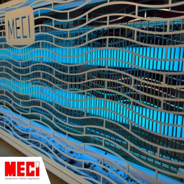 cận cảnh lưới điện và bóng đèn của đèn MECI lưới điện 20W lớn