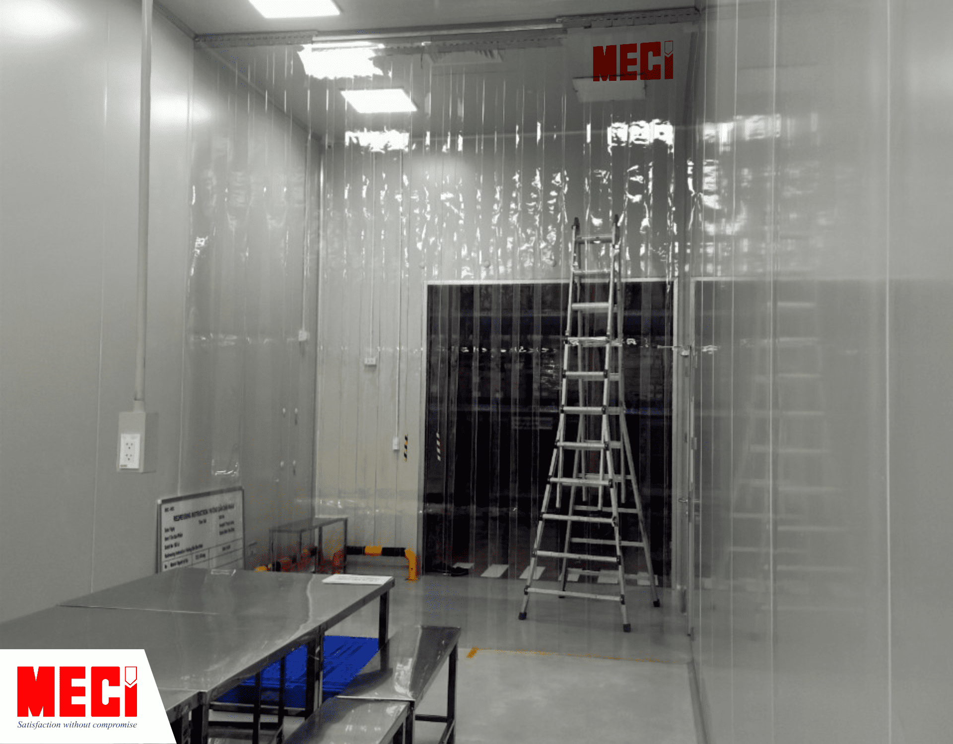 Rèm nhựa PVC lắp tại vị trí ra vào khu vực nghỉ ngơi