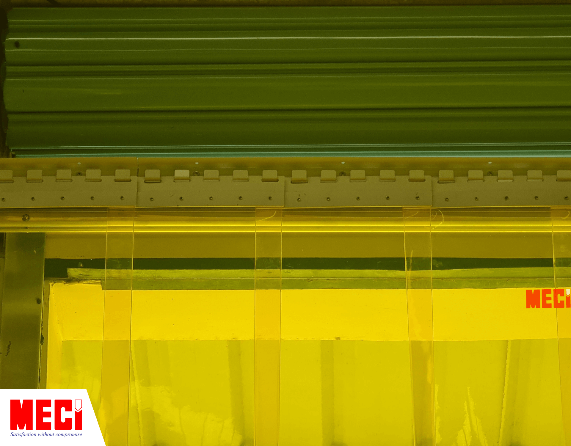 Rèm nhựa PVC lắp tại vị trí cửa ra vào nhà máy 