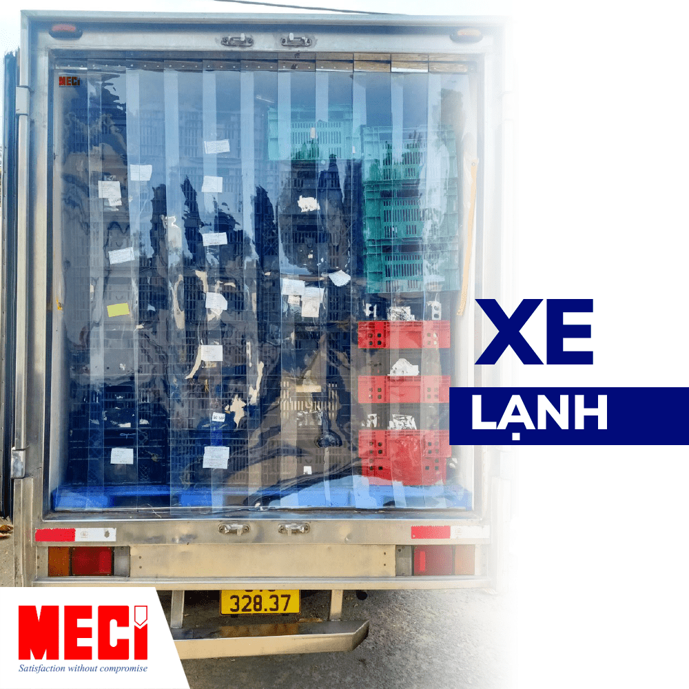 Rèm nhựa trắng trong tại tủ di dộng có bánh xe lăn kèm text