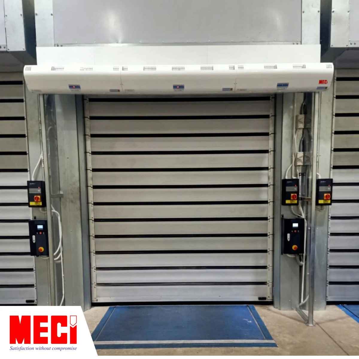 quạt cắt gió được lắp tại cửa nhập hàng của nhà máy Spartronics