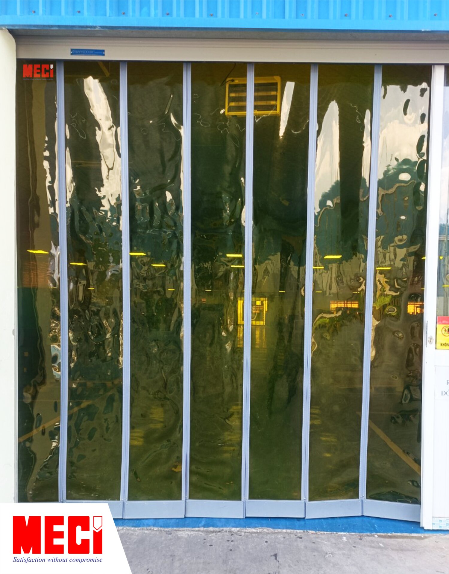 rèm nhựa nam châm từ tính màu vàng