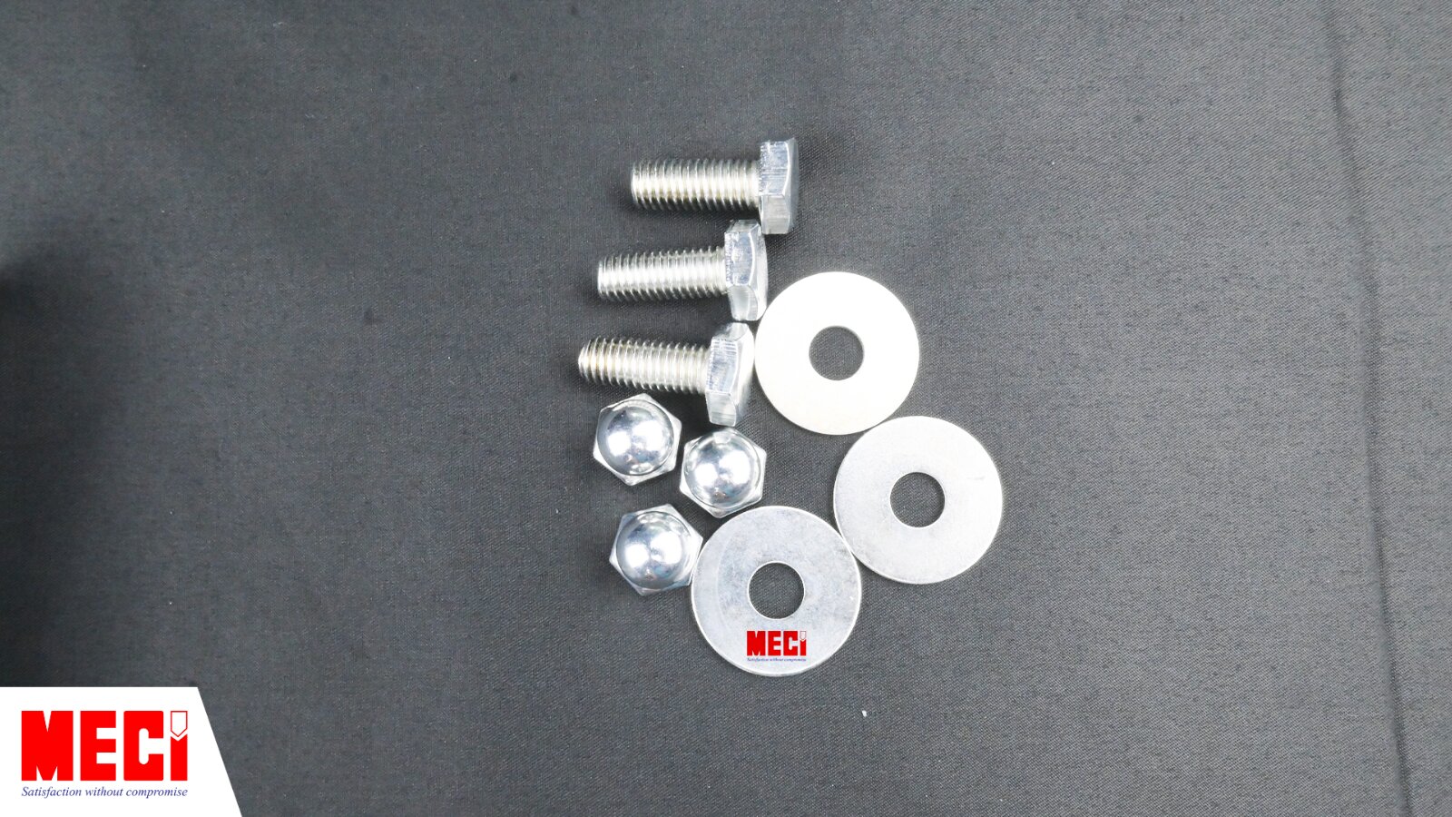 các bộ ốc vít sử dụng trong quá trình lắp đặt