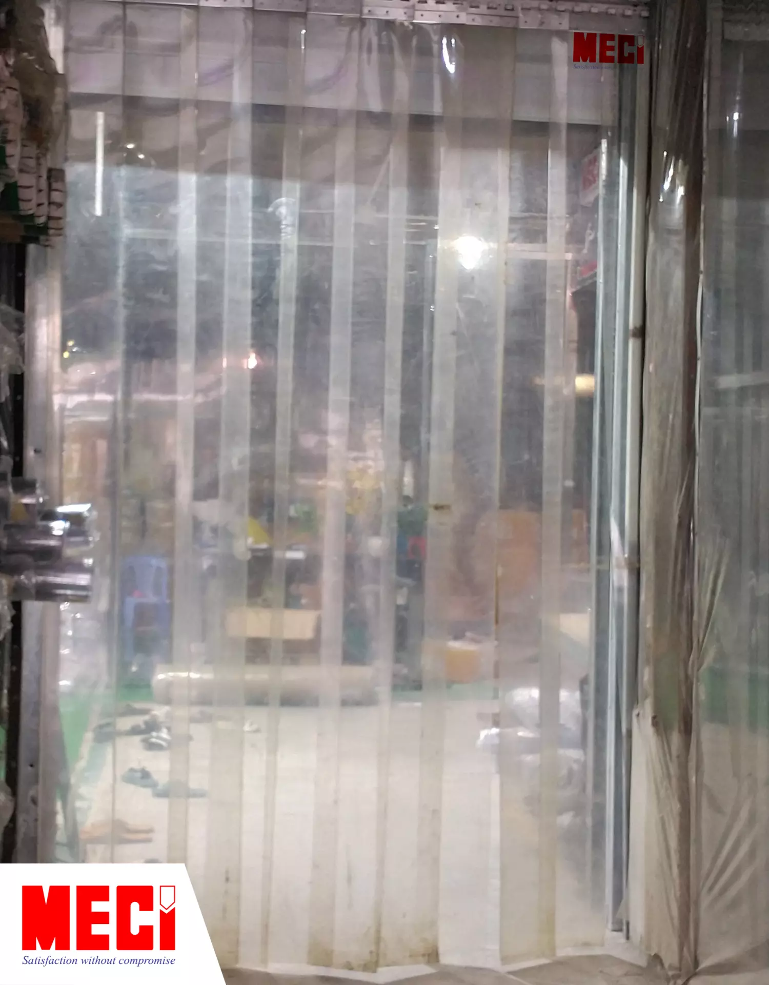 Rèm nhựa PVC bị ố vàng sau thời gian dài sử dụng