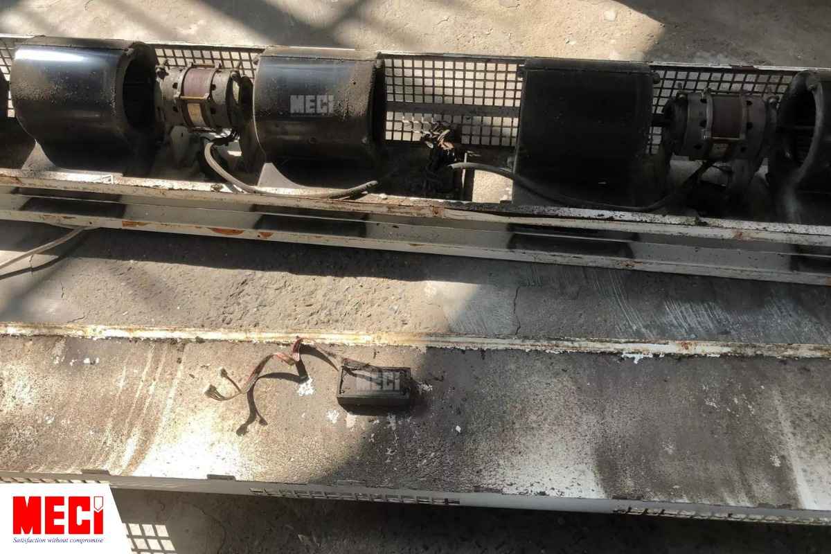 Các bộ phận quạt cắt gió bị tháo rời