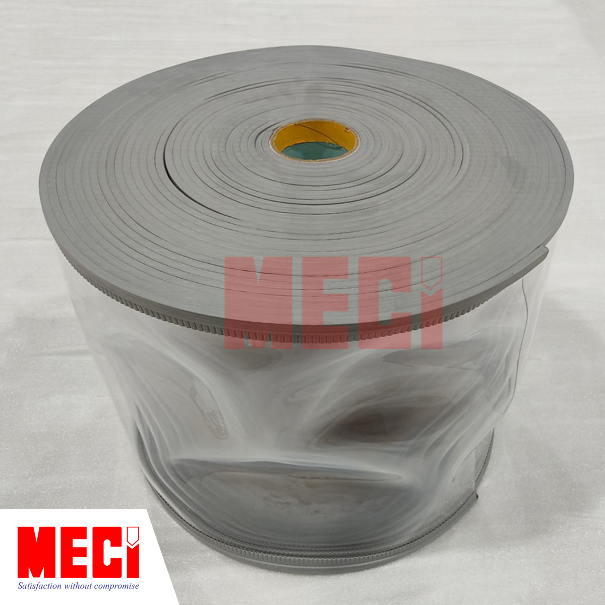 cuộn nhựa nam châm trắng trong