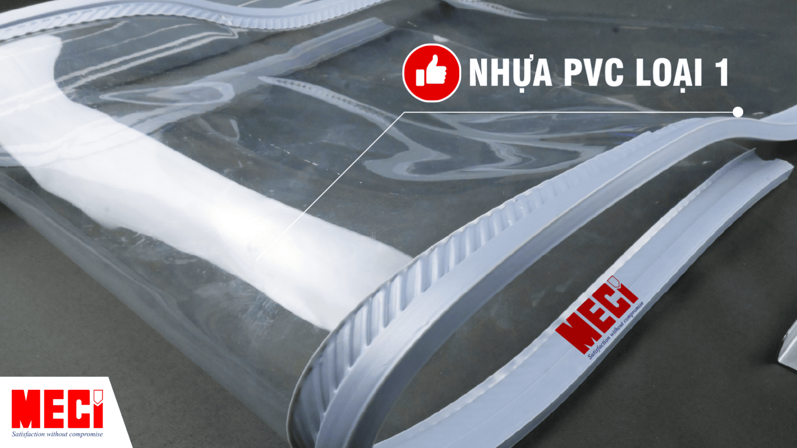 cận cảnh sợi rèm nam châm MECI có  text nhựa PVC loại I trên sợi rèm