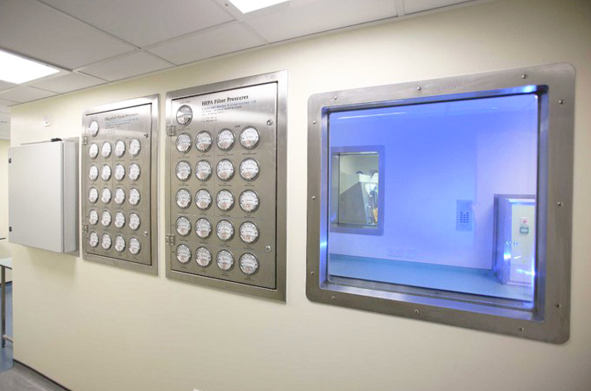 Không gian bên trong một phòng sạch sản xuất thép