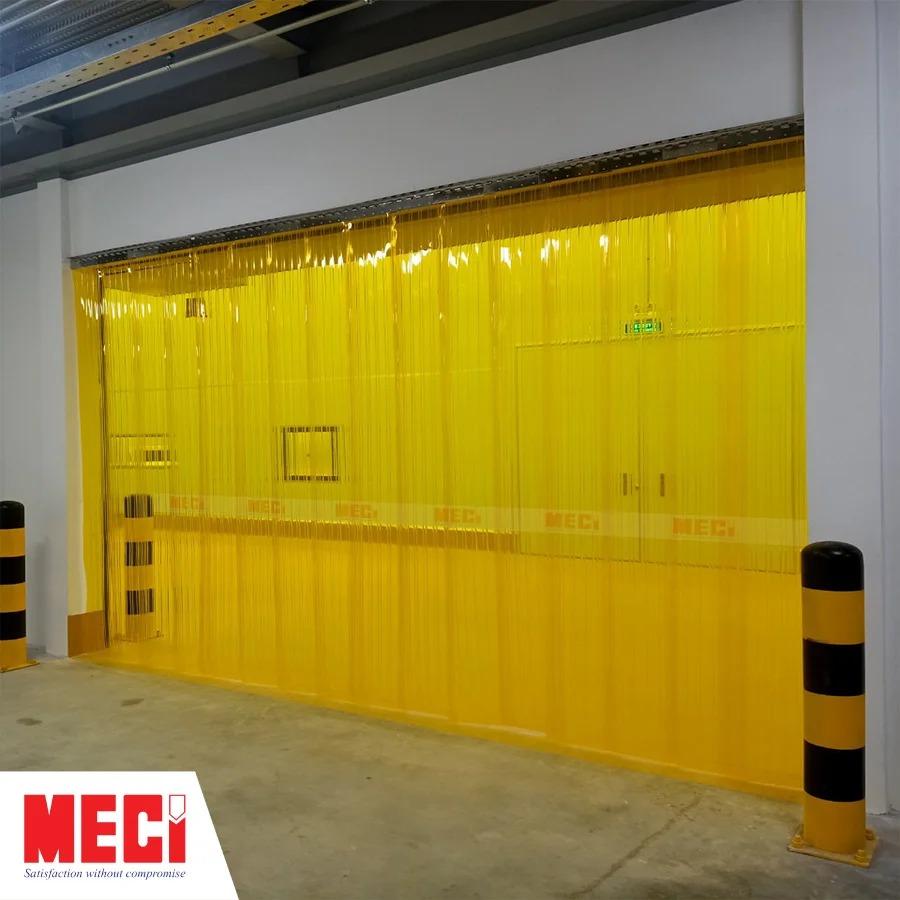rèm nhựa PVC ngăn côn trùng màu vàng của MECI Sài Gòn