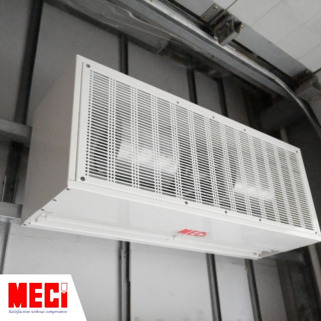 so sánh quạt cắt gió công nghiệp và dân dụng về hình thái bên ngoài.