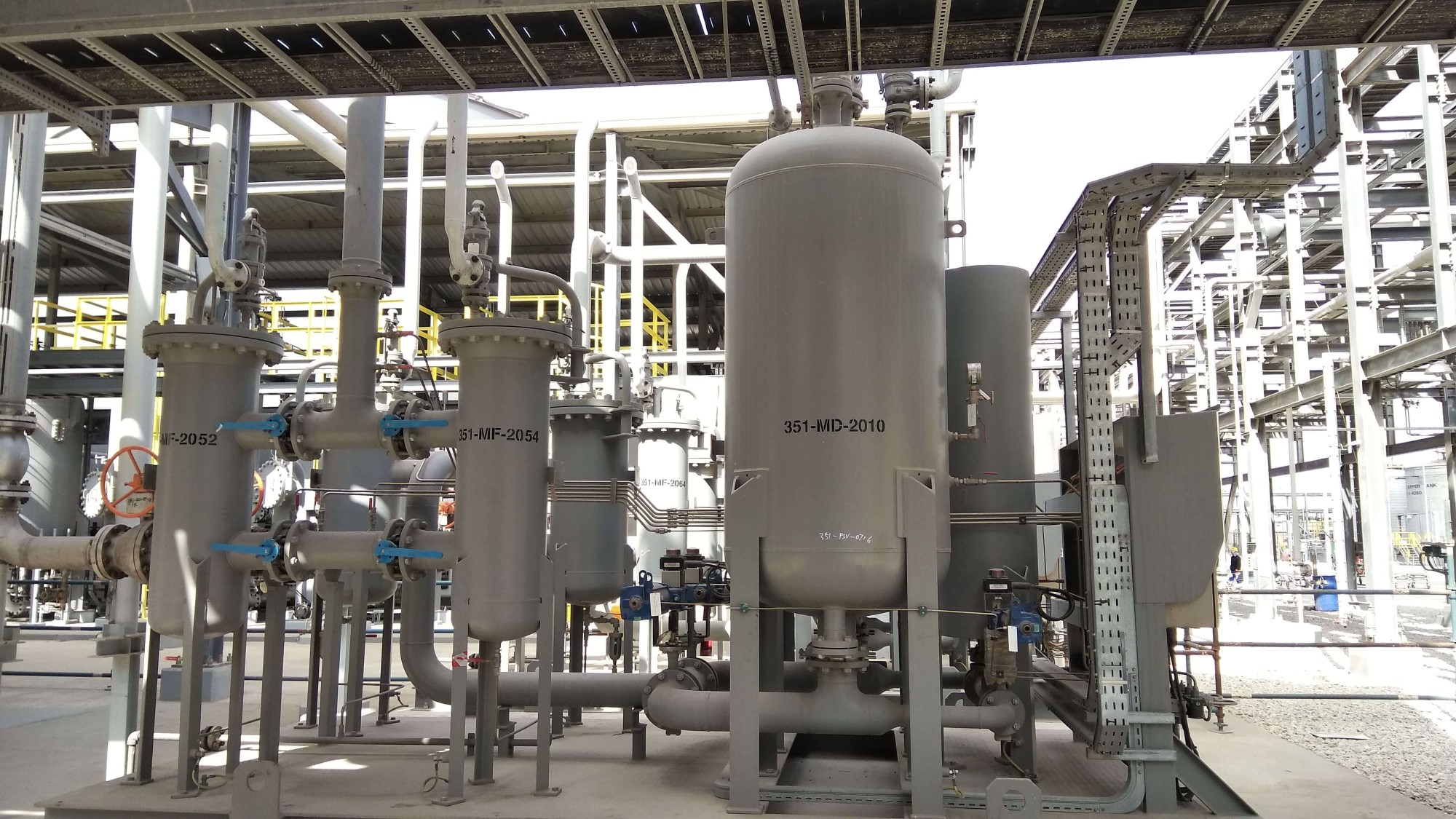 Một hệ chuyển động khí nén trong hệ thống