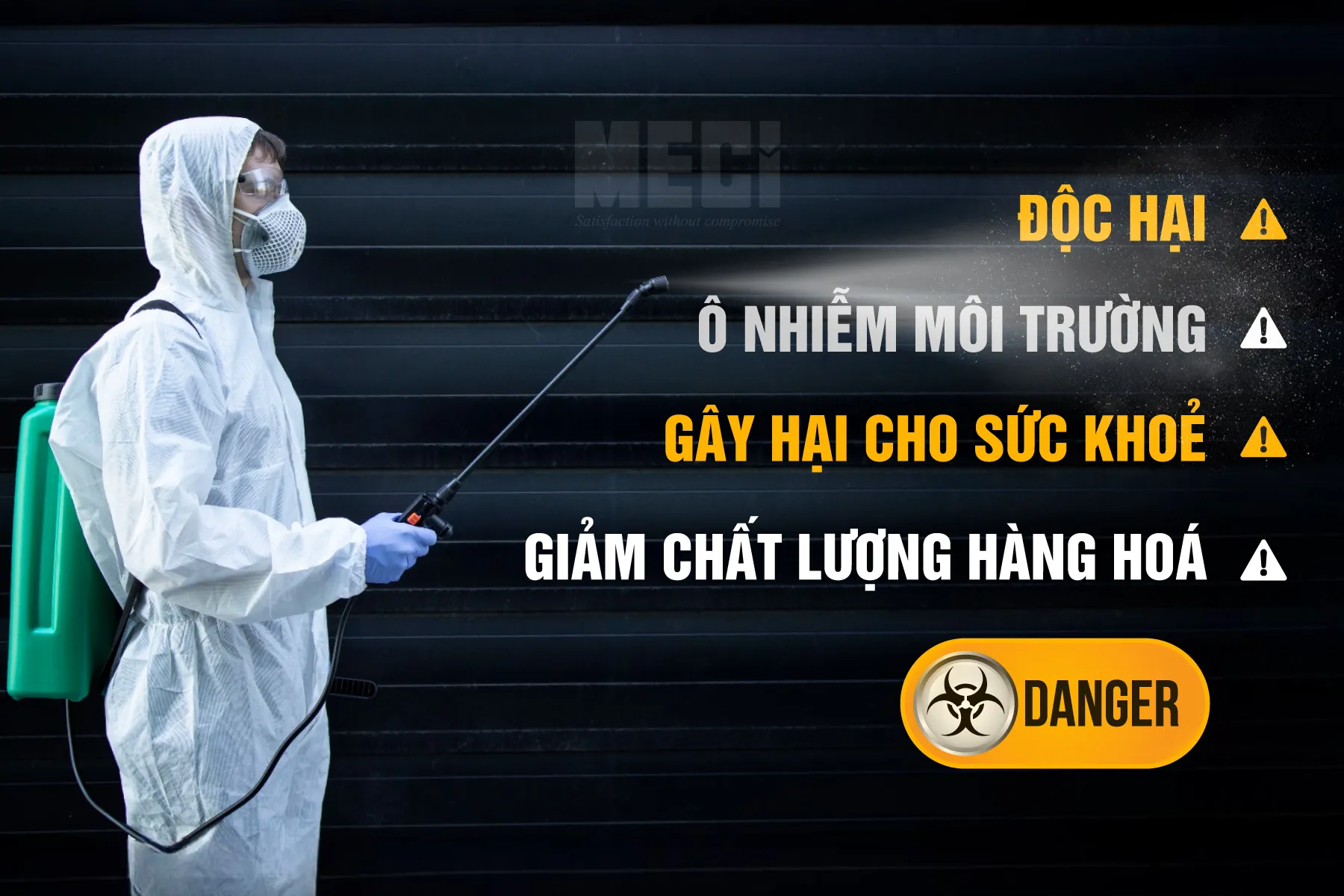 một người mặt đồ bảo hộ đang xịt thuốc diệt côn trùng, bên phải là text liệt kê các tác hại khi sử dụng thuốc xịt côn trùng