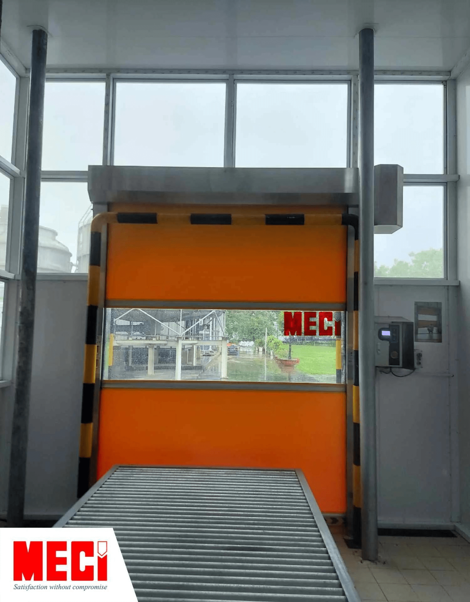 Hình ảnh thực tế dự án Bảo dưỡng, sửa chữa hệ thống cửa cuốn nhanh tại Givaco