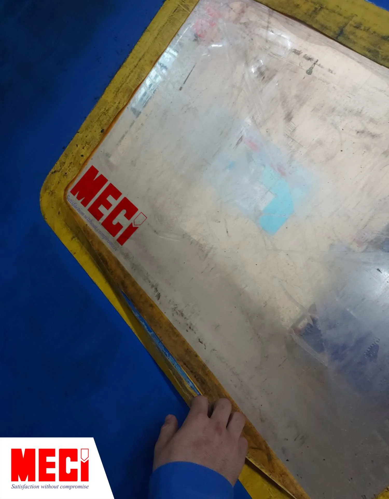 Hình ảnh thực tế của dự án Thay ô cửa sổ cửa cuốn PVC cho công ty bao bì LIKSIN