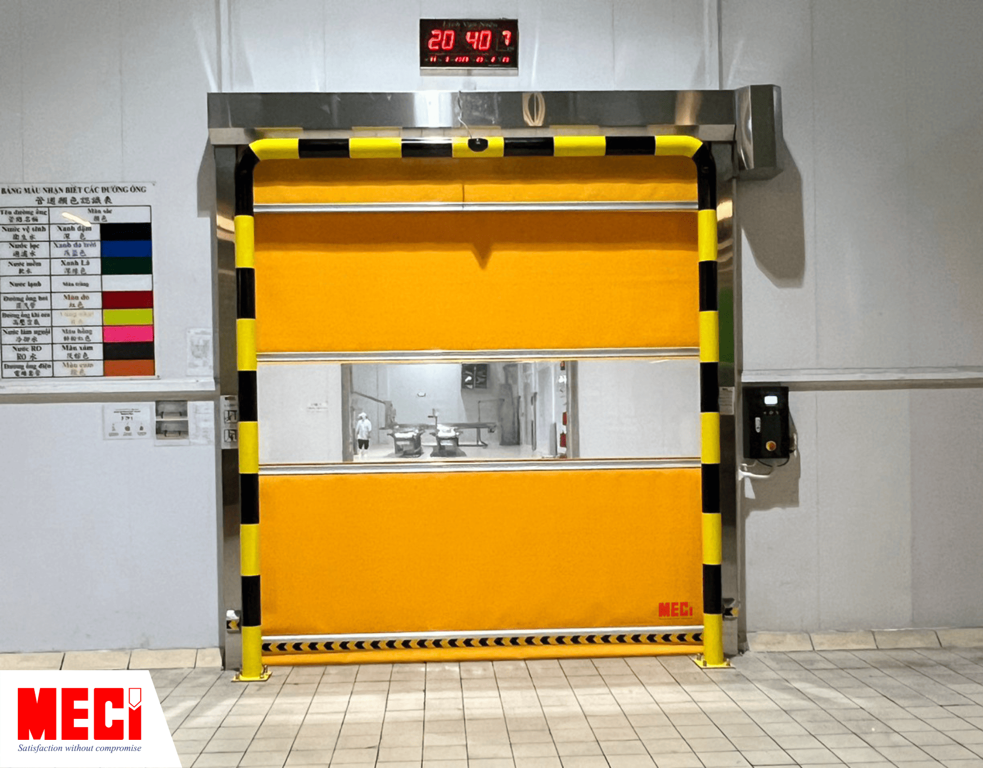 Cửa cuốn PVC tại khu vực sản xuất