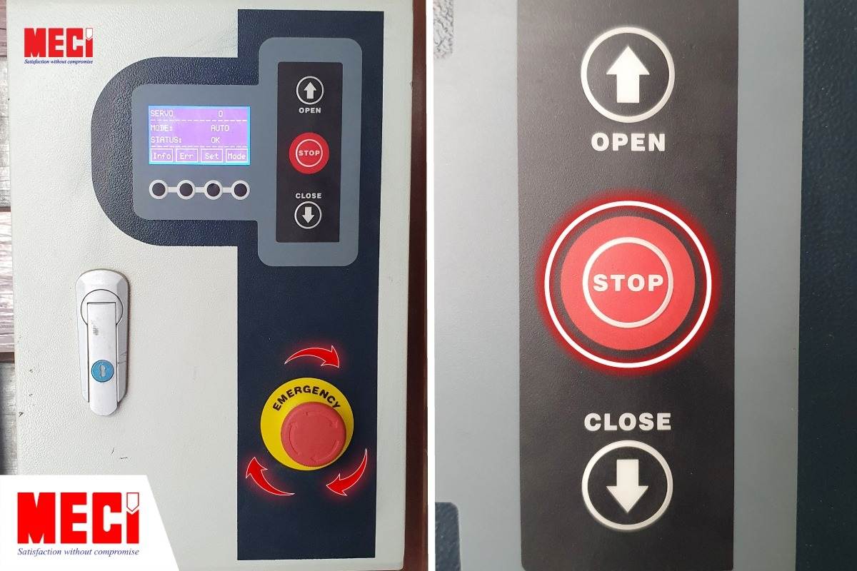 Nút STOP bên phải và nút dừng khẩn cấp trên trái của cửa cuốn tốc độ cao