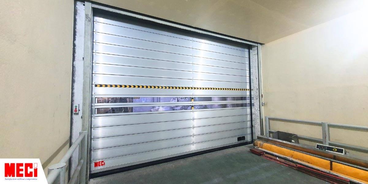 Vì sao nhà máy Thuận Lợi lắp đặt cửa cuốn nhanh nan nhôm