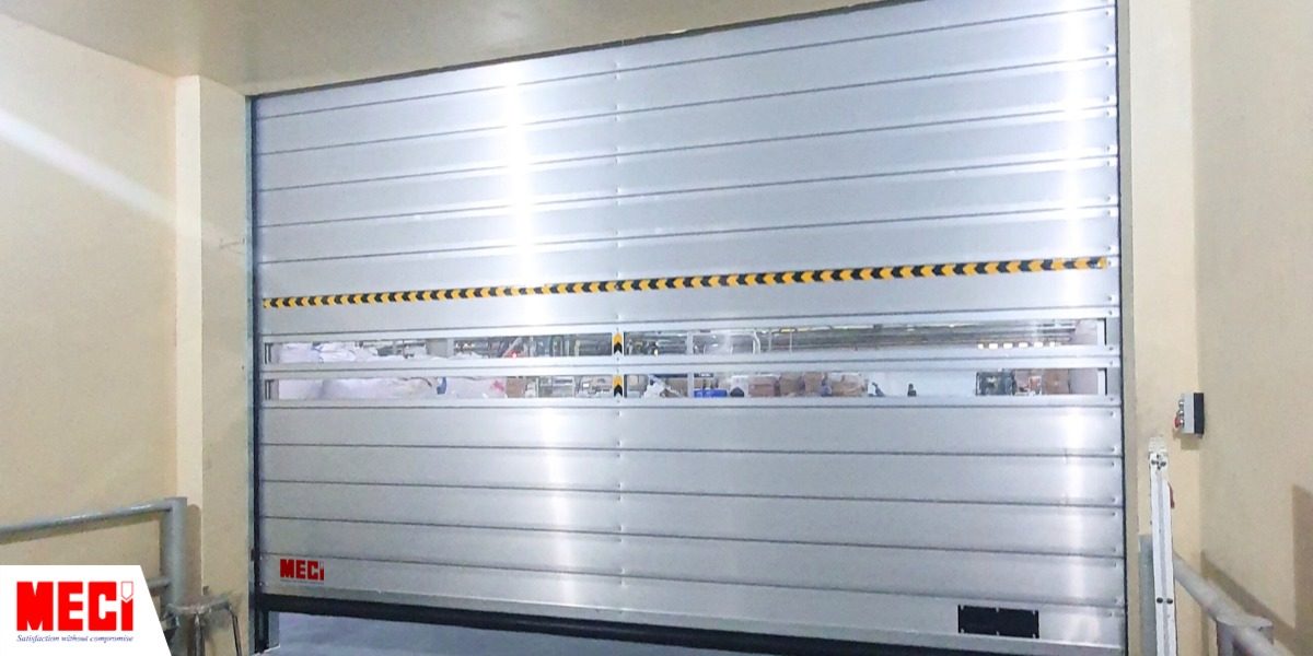 Vì sao nhà máy Thuận Lợi lựa chọn cửa cuốn nhanh nan nhôm