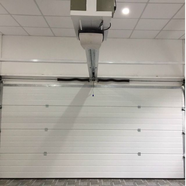 Cửa trượt trần