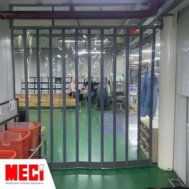 rèm nhựa nam châm PVC trong suốt trong nhà máy