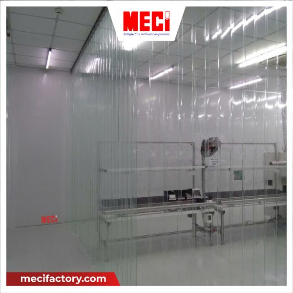 Rèm nhựa PVC chống tĩnh điện trong nhà máy sản xuất linh kiện điện tử