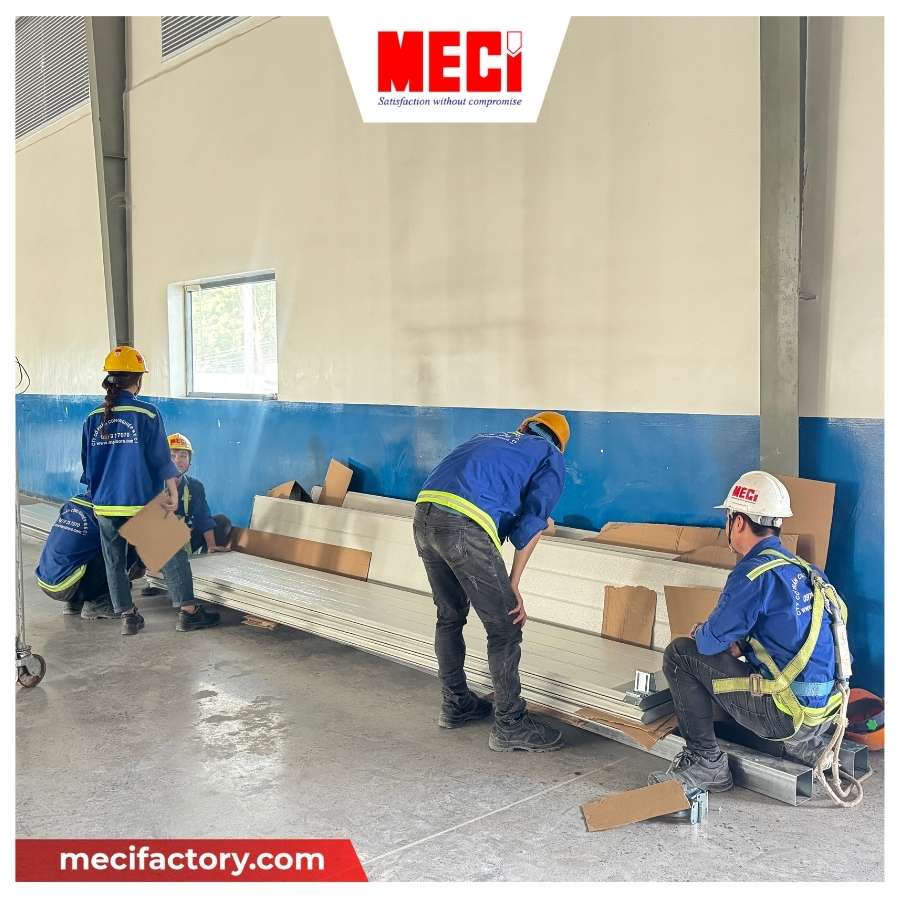 kỹ thuật MECI đang tập kết vật tư