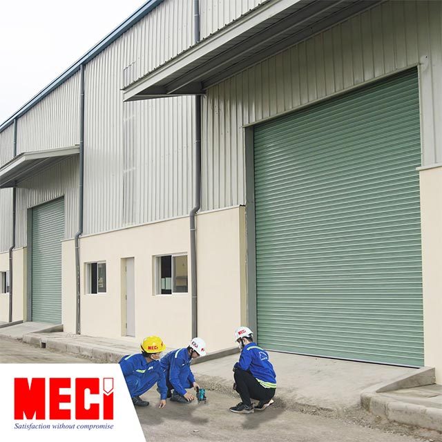 Dịch vụ sửa cửa cuốn - cửa cuốn nhà xưởng MECI Sài Gòn (2)